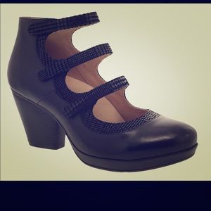 Dansko Marlene Ankle Boot - Black